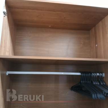Шкафы распашные, 2шт по 150 рублей 1