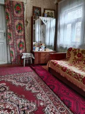 Продадим дом в деревне в хорошем состоянии. Есть летняя кухня, гараж огород хлев 2