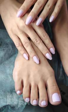 Услуги маникюра и педикюра 2