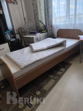 Кровать с матрасом 0
