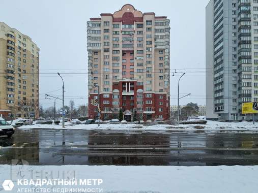 Уручье, 4 комнаты, своё парковочное место. 20