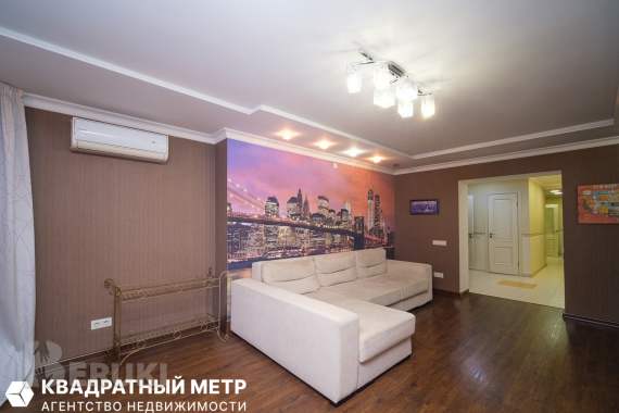 Уручье, 4 комнаты, своё парковочное место. 25