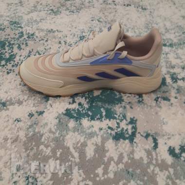 Кроссовки adidas 0