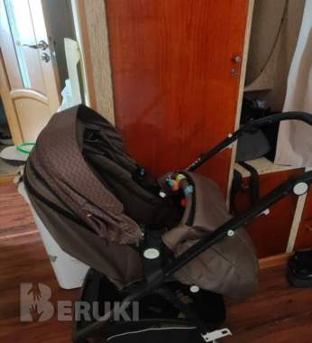 Прогулочная коляска 1