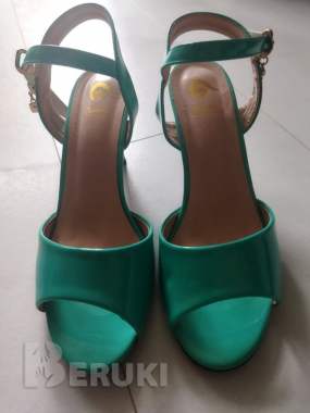 Босоножки женские 0