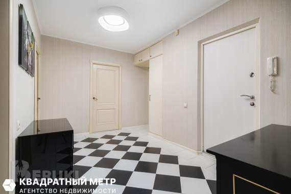 Четырех комнатная квартира, острошицкая, метро уручье. 13