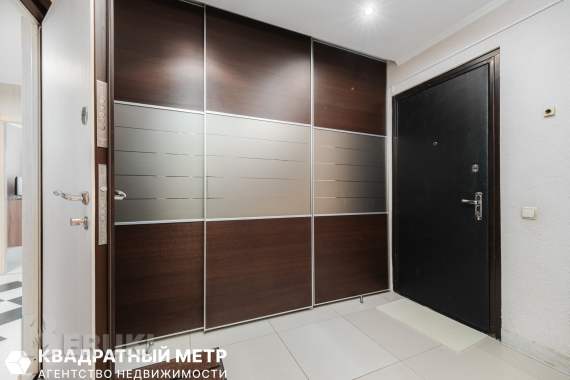 Четырех комнатная квартира, острошицкая, метро уручье. 19