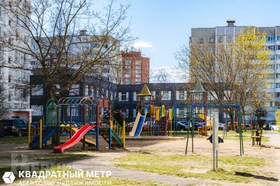 Четырех комнатная квартира, острошицкая, метро уручье. 21