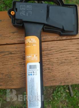 Топор fiskars 1