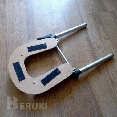 Подголовник с держателем для рук к массажной кушетке 0