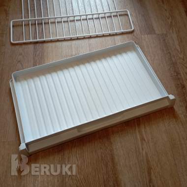 Полки в холодильник (универсальные, новые) 1