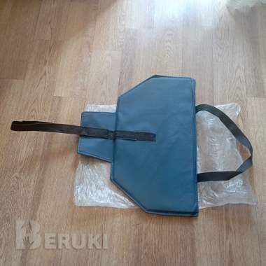 Подголовник с держателем для рук к массажной кушетке 7
