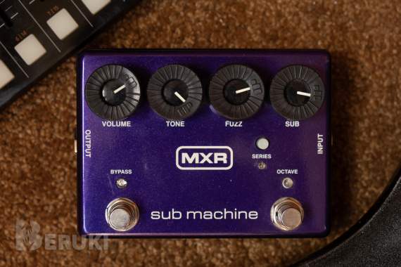 Гитарная педаль mxr sub machine octave fuzz 1