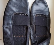 Чешки черные, р. 39 (по стельке 25см), б. У в хорошем состоянии. Вышлю белпочтой