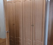 Шкафы распашные, 2шт по 150 рублей