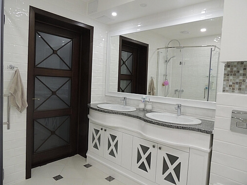 Напольные покрытия (ламинат, виниловый пол, линолеум), двери входные и межкомнатные, фурнитура 1