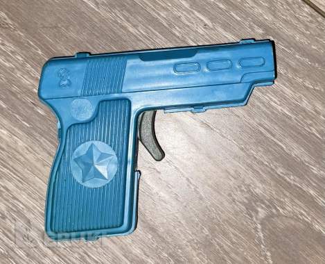 Пистолет игрушка ссср пластмасса, стреляющий присо 0