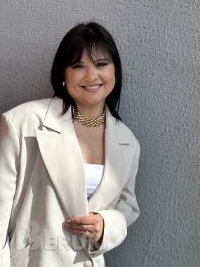 Ведущая праздников и свадеб