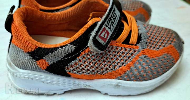 Кроссовки оранжевые р. 28, б. У 0