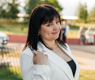 Очень крутая ведущая