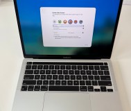 Macbook pro 13 m1 отличное состояние