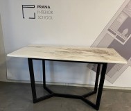 Стол из искусственного камня