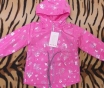 Куртка-ветровка розовая в бабочки блестящие на 3-4