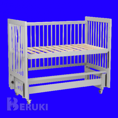 Кроватка детская с маятником 3