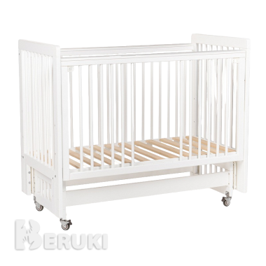 Кроватка детская с маятником 5