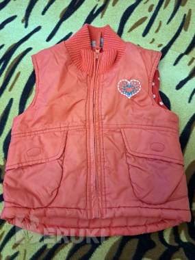 Куртка-жилетка красная короткая на девочку, р. 98 0