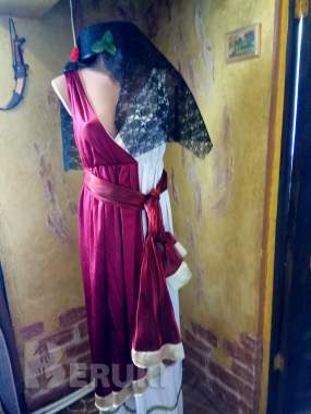 Услуги швеи. Костюм маскарада-поросенок,мальвина др 7