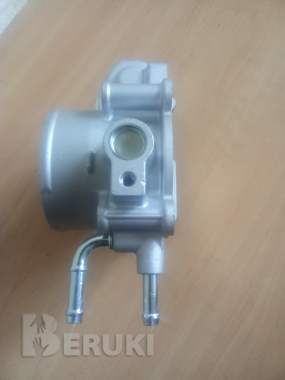 Продам дросильную заслонку тоета раф 4 1