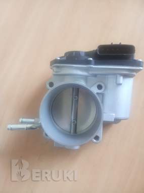 Продам дросильную заслонку тоета раф 4 3