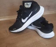 Кроссовки nike air zoom vomero 16.