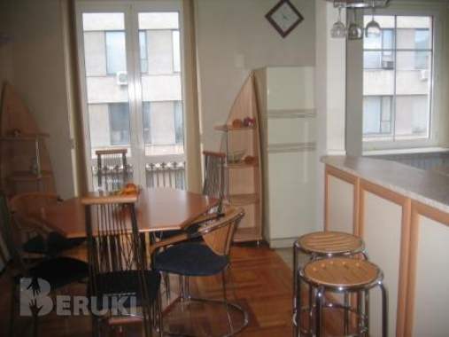 Продам 3-х комнатную квартиру в центре минска. 1