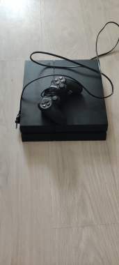 Play station 4 ,500 gb 1