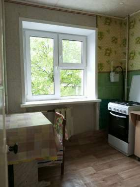 Продам 3х комн квартиру в центре около парка 5