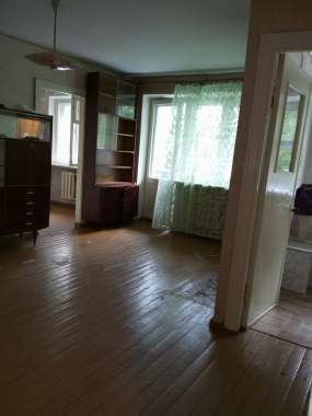 Продам 3х комн квартиру в центре около парка 8