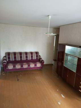 Продам 3х комн квартиру в центре около парка 9