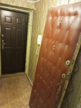 Продам 3х комн квартиру в центре около парка 10