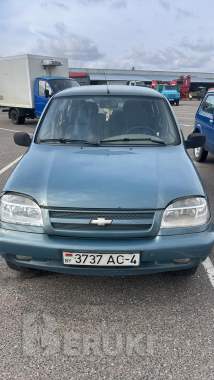 Легковой автомобиль chevrolet niva 1