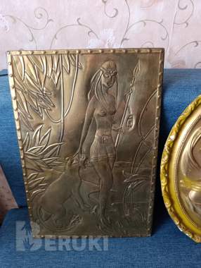 2 чеканки и гипсовый барельеф 1