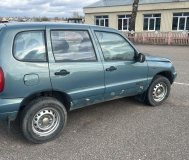 Легковой автомобиль chevrolet niva