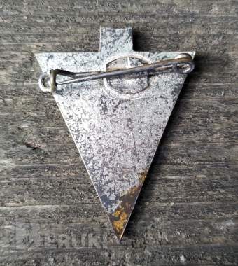 Значок ddr гдр sachsen hausen. Концлагерь заксен-хаузен германия тяжелый эмаль 1
