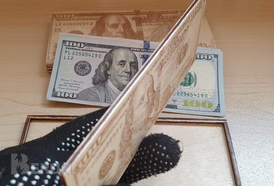 Эффектная реплика купюры 100 $. 2