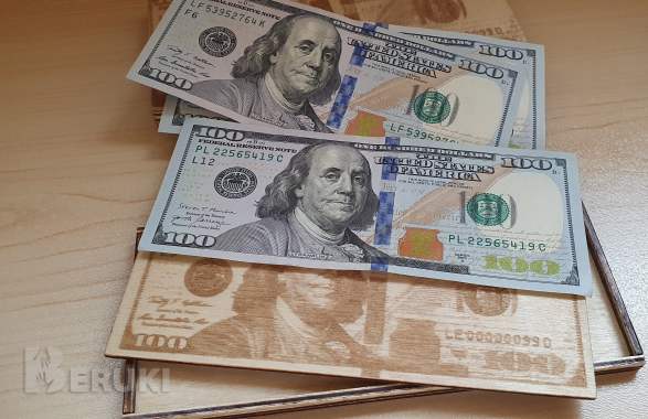 Эффектная реплика купюры 100 $. 3