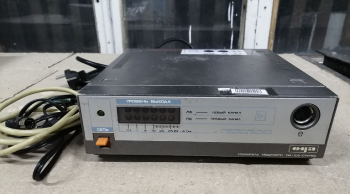 Усилитель мощности УМ-102-стерео