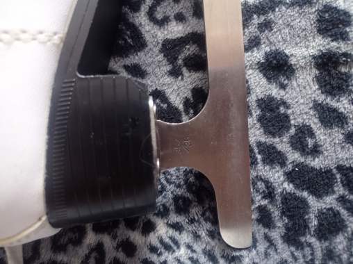 Коньки фигурные женские