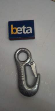 Крюк буксировочный 1