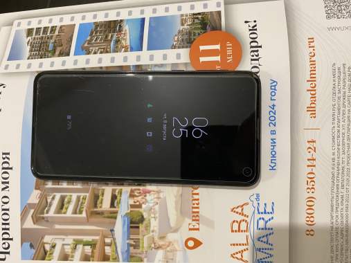 Samsung Galaxy S10e 0